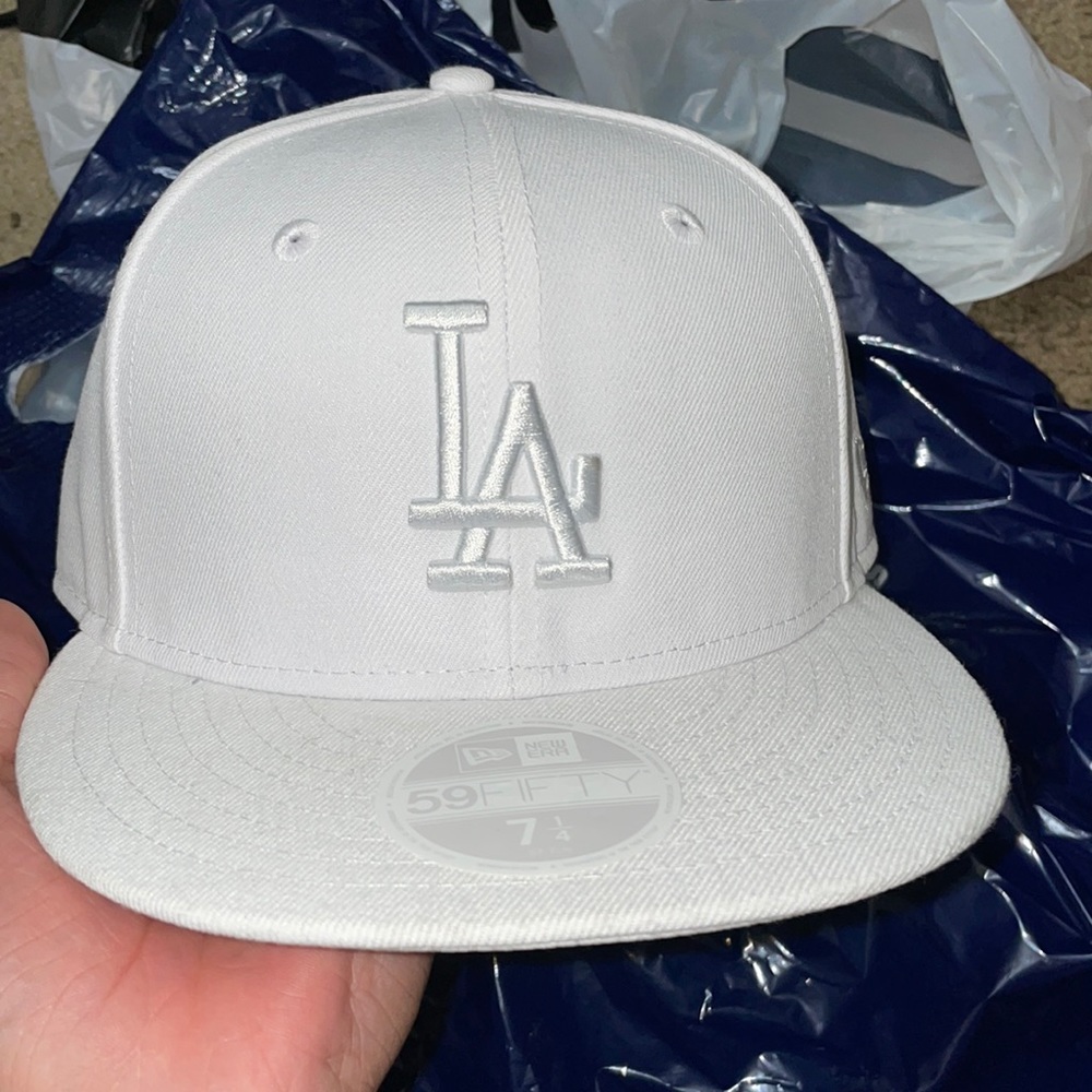 All white LA fitted hat